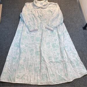 Vintage LANZ SALZBURG Green Floral Flannel Nightgown XL Grandmacore Cottagecore